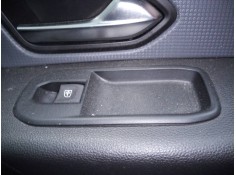 MANDO ELEVALUNAS DELANTERO DERECHO 