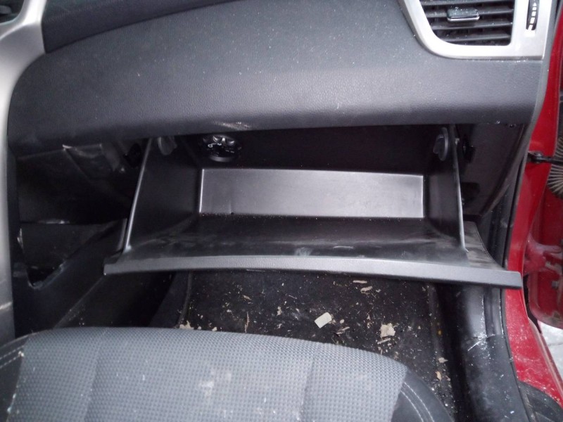 Recambio de guantera para hyundai i30 (gd) trend referencia OEM IAM   