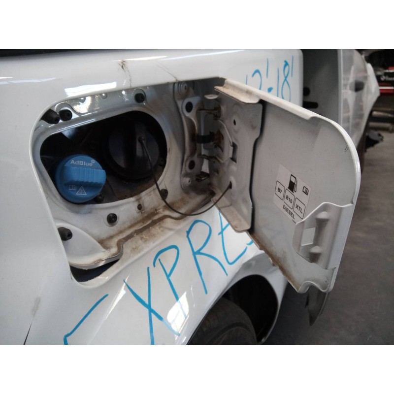 Recambio de tapa exterior combustible para dacia dokker express ambiance referencia OEM IAM   