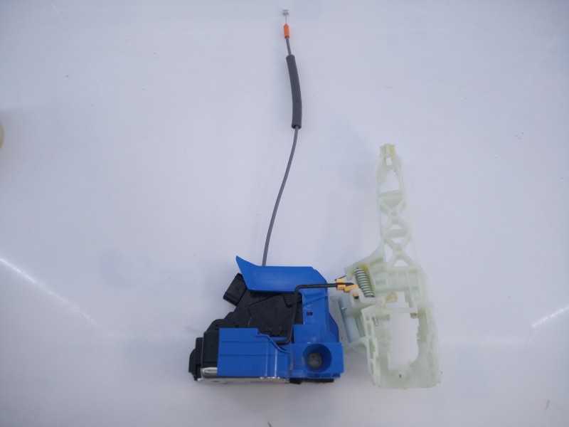 Recambio de cerradura puerta delantera izquierda para hyundai i20 essence referencia OEM IAM 81310Q0000  E2-B5-61-2