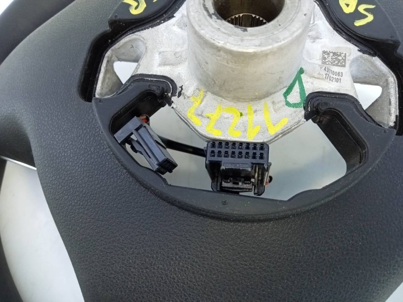 Recambio de volante para dacia dokker express ambiance referencia OEM IAM 4847007251R  E1-A1-43-2