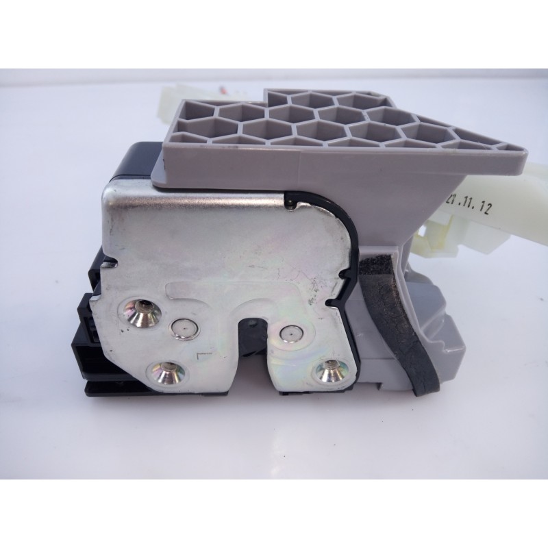 Recambio de cerradura puerta trasera izquierda para hyundai i20 essence referencia OEM IAM 81410Q0000  E2-B5-61-2