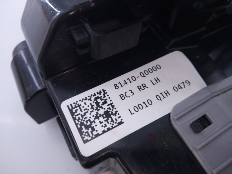 Recambio de cerradura puerta trasera izquierda para hyundai i20 essence referencia OEM IAM 81410Q0000  E2-B5-61-2