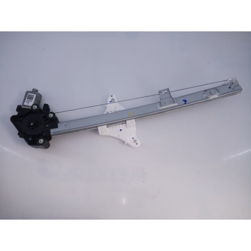 Recambio de elevalunas delantero derecho para hyundai i20 essence referencia OEM IAM 82460Q0000  E2-B5-2-2