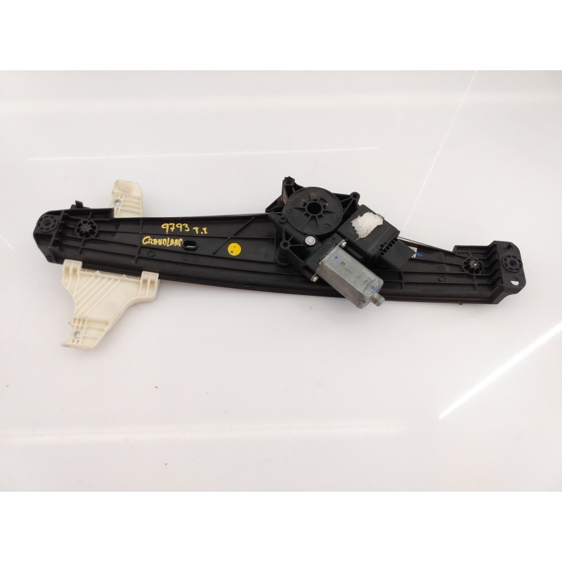 Recambio de elevalunas trasero izquierdo para opel grandland x excellence referencia OEM IAM 9815403880  E1-B3-32-2