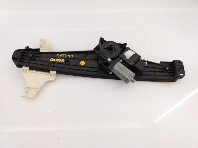 Recambio de elevalunas trasero izquierdo para opel grandland x excellence referencia OEM IAM 9815403880  E1-B3-32-2