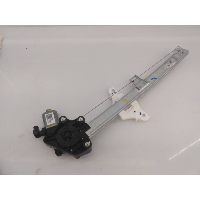 Recambio de elevalunas trasero derecho para hyundai i20 essence referencia OEM IAM 83460Q0000  E2-B5-35-1