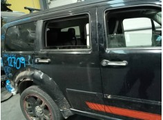 Recambio de puerta trasera derecha para dodge nitro se referencia OEM IAM    2