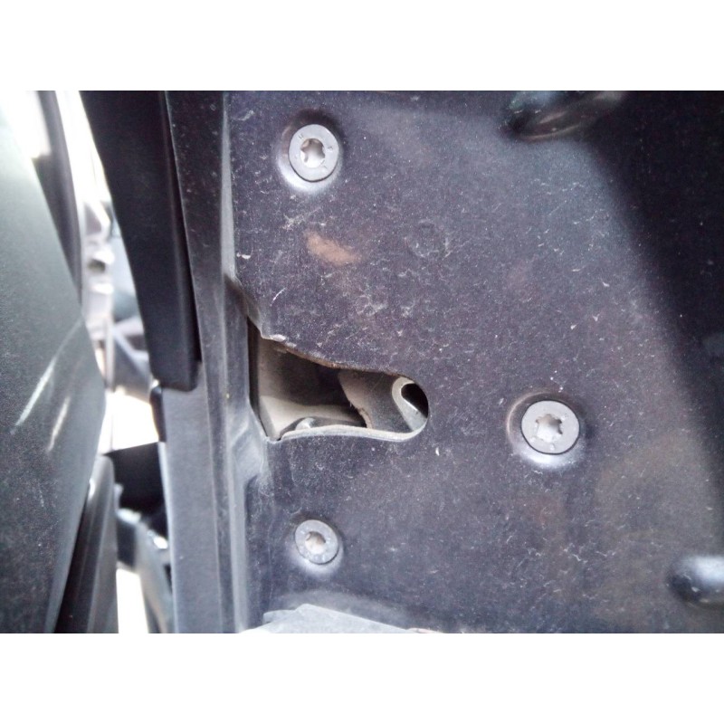 Recambio de cerradura puerta trasera derecha para citroën c8 2.0 hdi 160 exclusive referencia OEM IAM   