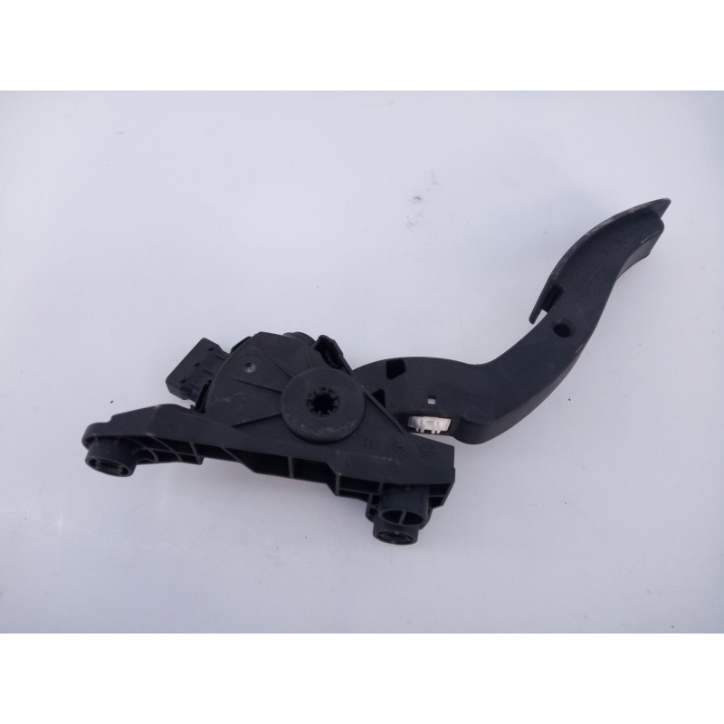 Recambio de pedal acelerador para hyundai i20 essence referencia OEM IAM 327001RXXX 327001R E3-A3-39-2