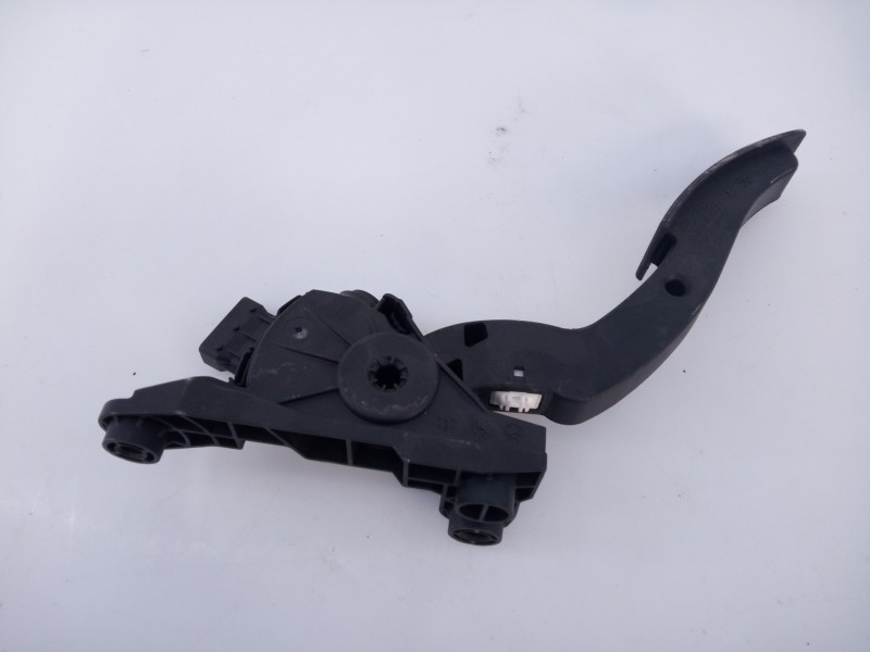 Recambio de pedal acelerador para hyundai i20 essence referencia OEM IAM 327001RXXX 327001R E3-A3-39-2