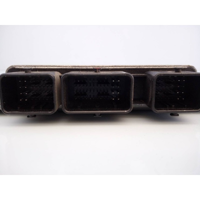 Recambio de centralita motor uce para dacia sandero laureate referencia OEM IAM 82001117953 8201082039 E2-A1-3-2