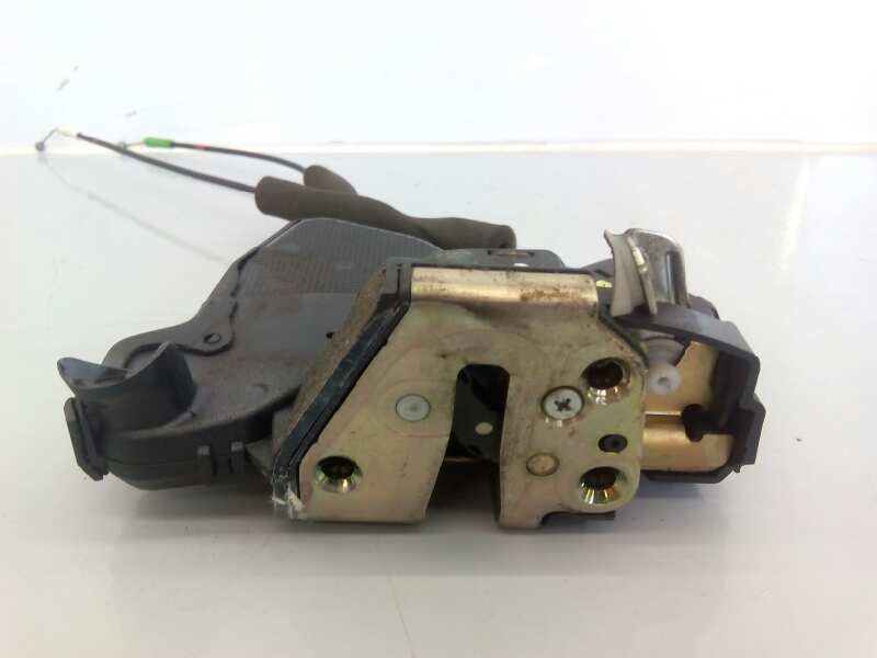 Recambio de cerradura puerta delantera derecha para toyota land cruiser (j12) 3.0 d4-d vxl referencia OEM IAM   E2-B4-5-2