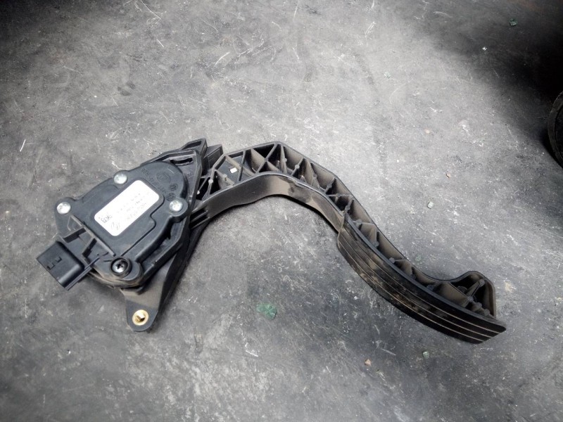 Recambio de pedal acelerador para dacia sandero stepway comfort referencia OEM IAM 180022703R 6PV00997803 