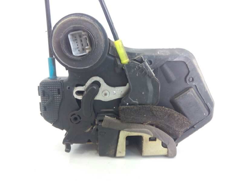 Recambio de cerradura puerta trasera derecha para toyota land cruiser (j12) 3.0 d4-d vxl referencia OEM IAM   E2-B4-5-2
