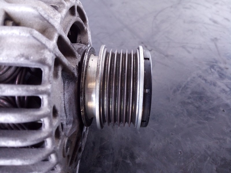 Recambio de alternador para seat ibiza (6j5) reference referencia OEM IAM 045903023 0124325012 P3-A5-18-1