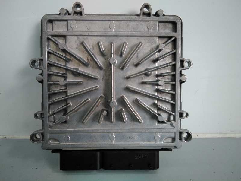 Recambio de centralita motor uce para volvo xc60 r-design momentum referencia OEM IAM 31336983 0281018414 E3-B5-48-3