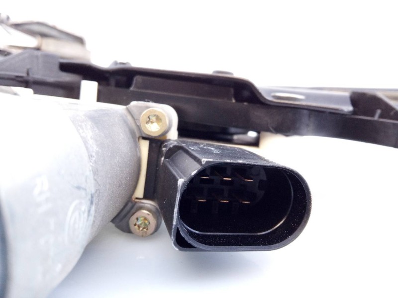 Recambio de elevalunas delantero derecho para bmw serie 5 berlina (e60) 525d referencia OEM IAM 7034352 7075668 E1-A3-12-2