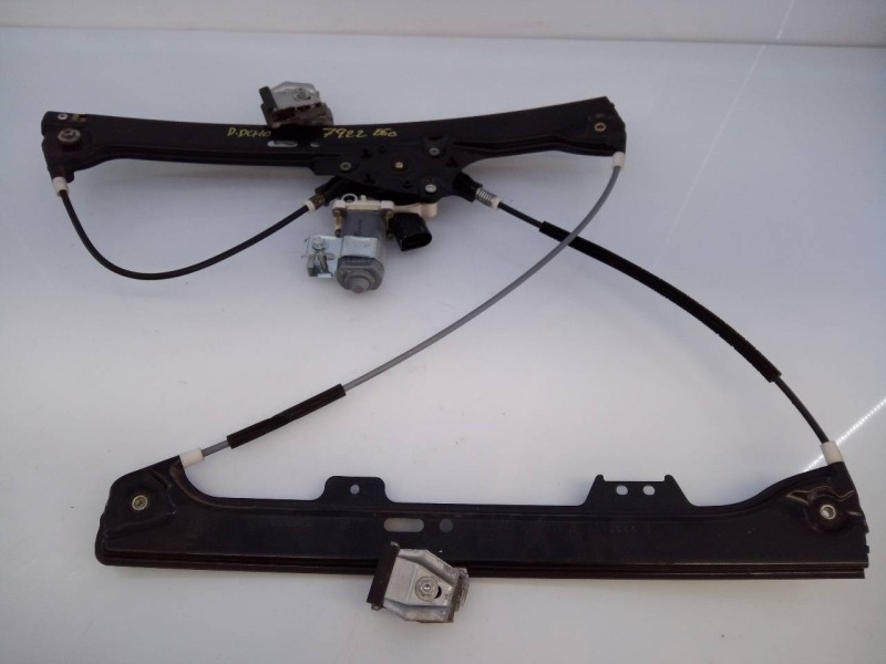 Recambio de elevalunas delantero derecho para bmw serie 5 berlina (e60) 525d referencia OEM IAM 7034352 7075668 E1-A3-12-2