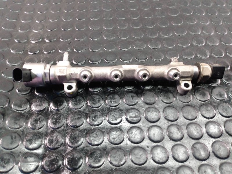 Recambio de rampa inyectora para seat leon st (5f8) style ecomotive referencia OEM IAM 04L089G  P1-A2-3