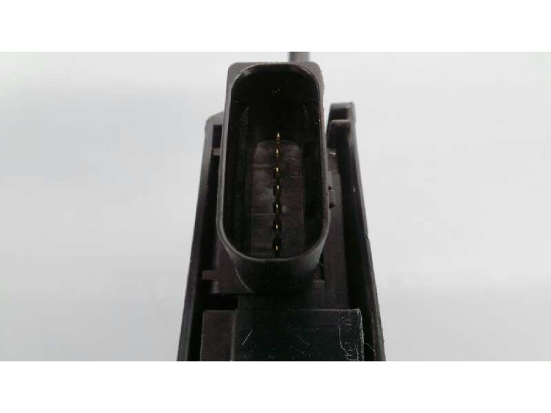 Recambio de cerradura puerta trasera derecha para citroën c4 grand picasso intensive referencia OEM IAM 9810311180  E1-A4-4-2