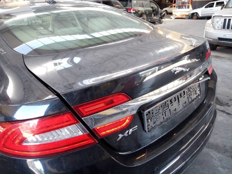 Recambio de porton trasero para jaguar xf 2.2 diesel referencia OEM IAM   