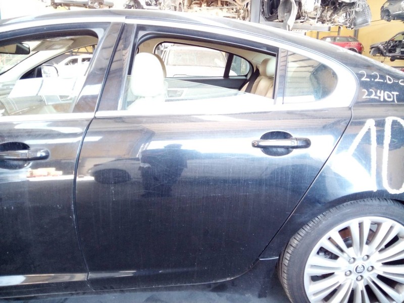 Recambio de puerta trasera izquierda para jaguar xf 2.2 diesel referencia OEM IAM   
