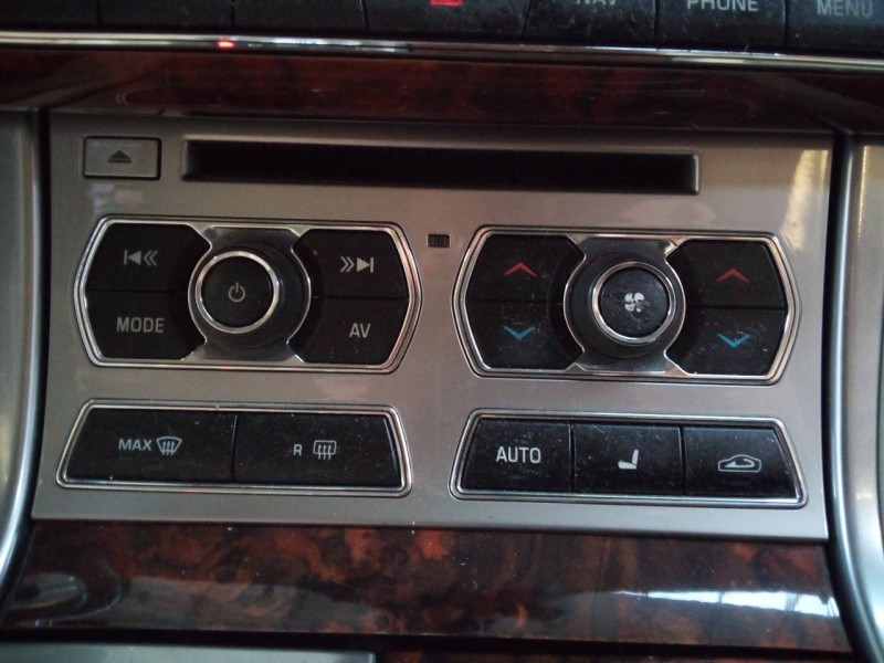 Recambio de sistema navegacion gps para jaguar xf 2.2 diesel referencia OEM IAM   