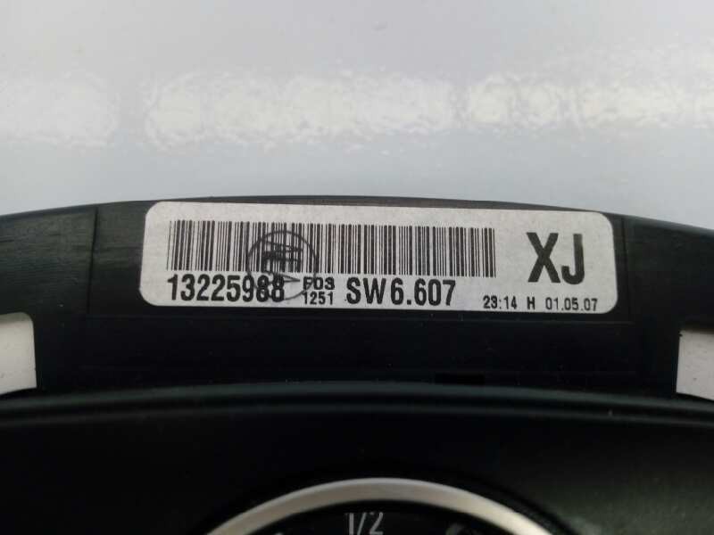 Recambio de cuadro instrumentos para opel zafira b cosmo referencia OEM IAM 13225988  E2-B6-24-4