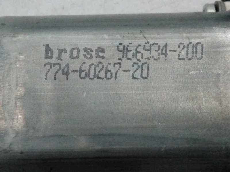 Recambio de motor elevalunas delantero derecho para audi a4 ber. (b8) básico referencia OEM IAM 8K0959802A 966934200 E1-B6-32-1
