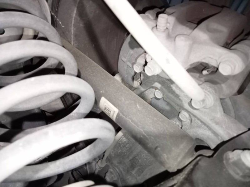 Recambio de amortiguador trasero derecho para kia sportage business 2wd referencia OEM IAM S16J29A0486  