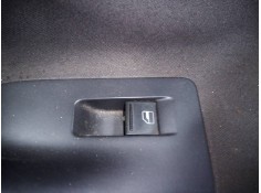 MANDO ELEVALUNAS TRASERO DERECHO 