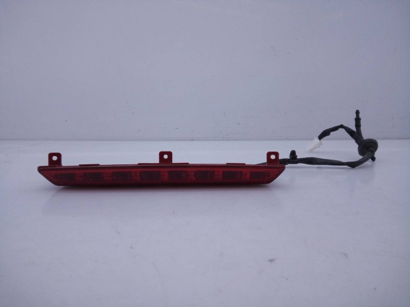 Recambio de luz central de freno para kia sportage business 2wd referencia OEM IAM   E3-A3-29-2