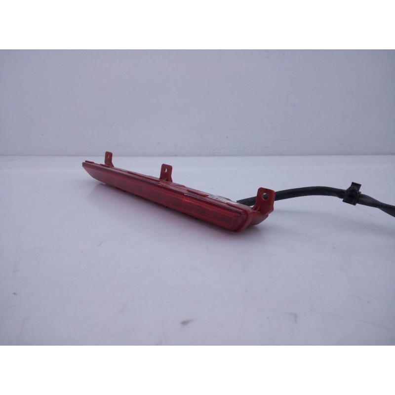 Recambio de luz central de freno para kia sportage business 2wd referencia OEM IAM   E3-A3-29-2