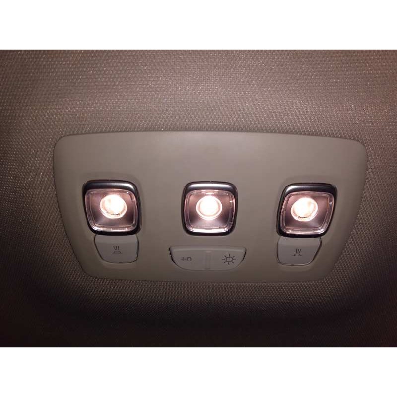 Recambio de luz interior para renault captur xmod referencia OEM IAM   