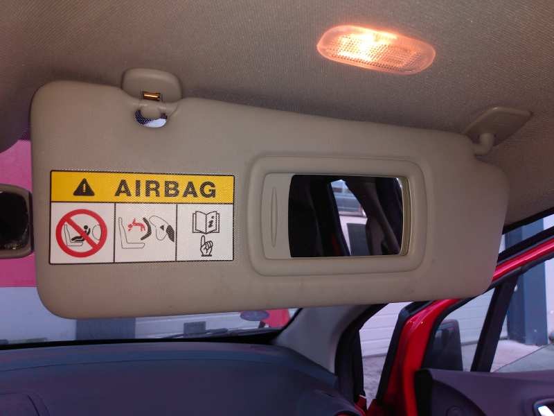 Recambio de parasol derecho para renault captur xmod referencia OEM IAM   