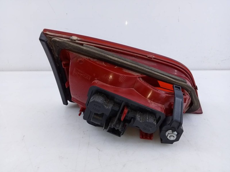 Recambio de piloto trasero derecho porton para audi a4 ber. (b8) básico referencia OEM IAM   E1-B6-50-1