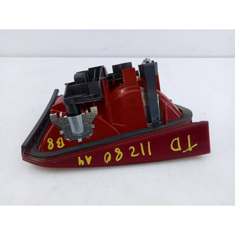 Recambio de piloto trasero derecho porton para audi a4 ber. (b8) básico referencia OEM IAM   E1-B6-50-1