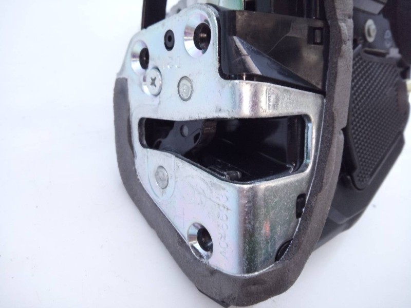 Recambio de cerradura puerta trasera derecha para toyota rav 4 advance referencia OEM IAM   E2-B4-45-2