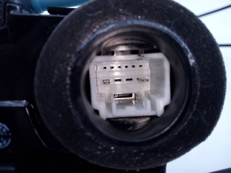 Recambio de cerradura puerta trasera derecha para toyota rav 4 advance referencia OEM IAM   E2-B4-45-2