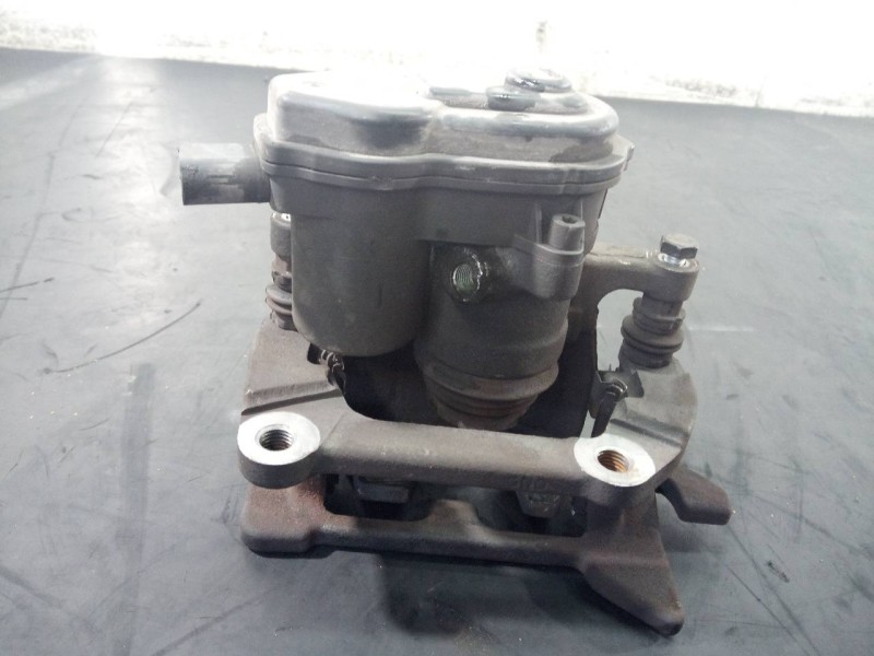 Recambio de pinza freno trasera izquierda para audi a4 ber. (b8) básico referencia OEM IAM 6442A3588  P1-B5-38
