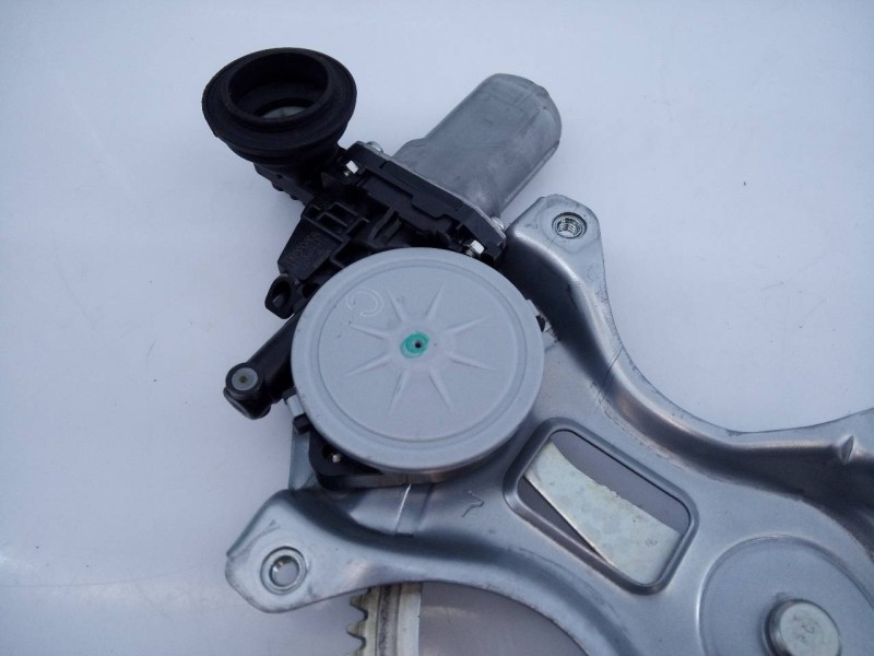 Recambio de elevalunas delantero derecho para toyota rav 4 advance referencia OEM IAM   E2-B4-45-2