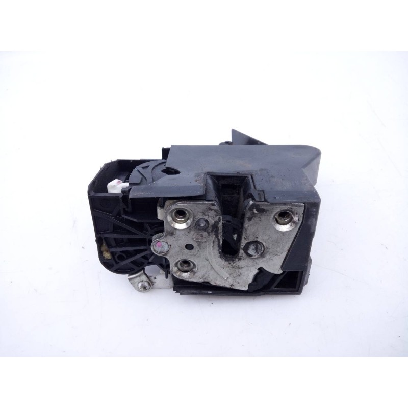 Recambio de cerradura puerta delantera derecha para dacia sandero stepway comfort referencia OEM IAM 805026816RG  E1-A1-36-2