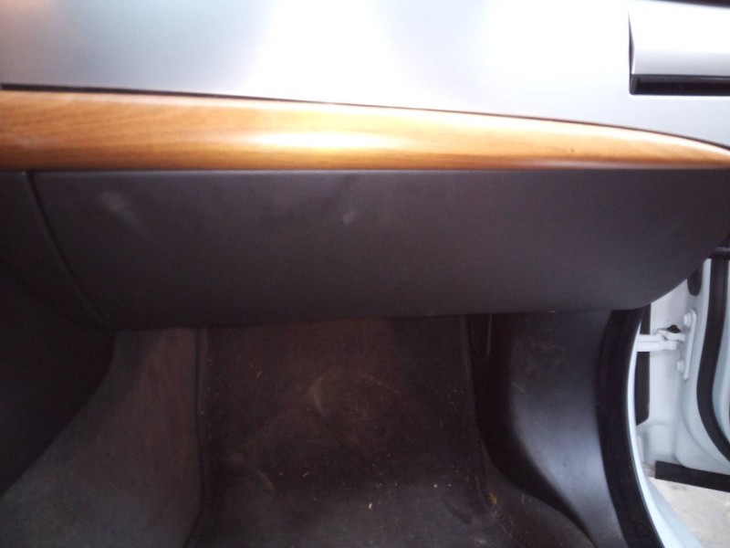 Recambio de guantera para jaguar xf 2.2 diesel luxury referencia OEM IAM   