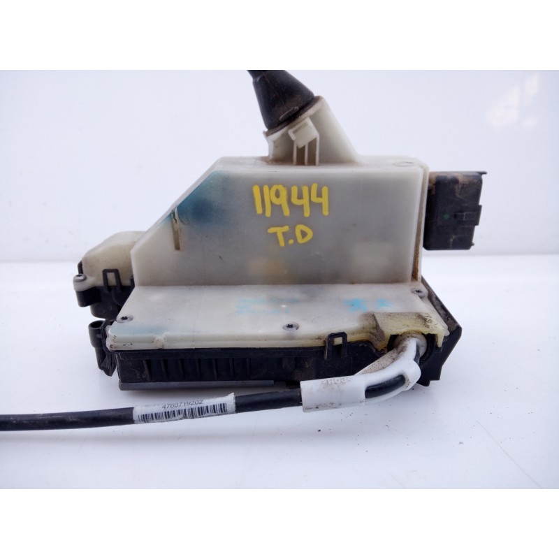 Recambio de cerradura puerta trasera derecha para peugeot 208 access referencia OEM IAM 9688080780  E1-A4-36-1