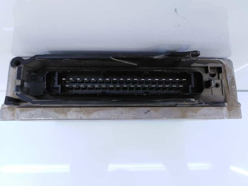 Recambio de centralita motor uce para citroën xantia berlina 1.9 turbodiesel referencia OEM IAM 0281001262 9624519580 E3-B2-56-4