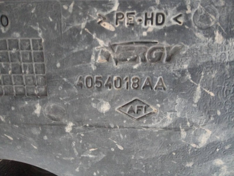 Recambio de deposito combustible para dacia sandero stepway comfort referencia OEM IAM 4054018AA  