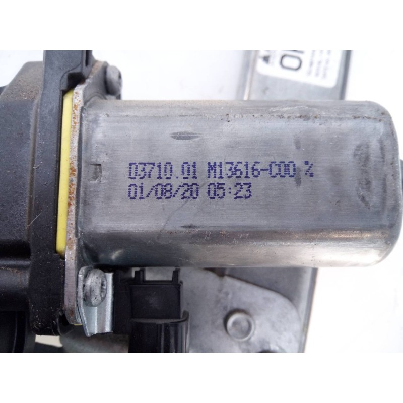 Recambio de elevalunas delantero derecho para dacia sandero stepway comfort referencia OEM IAM 807209299R  E1-A1-40-1