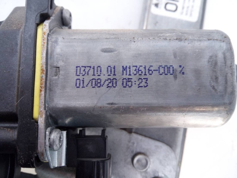 Recambio de elevalunas delantero derecho para dacia sandero stepway comfort referencia OEM IAM 807209299R  E1-A1-40-1