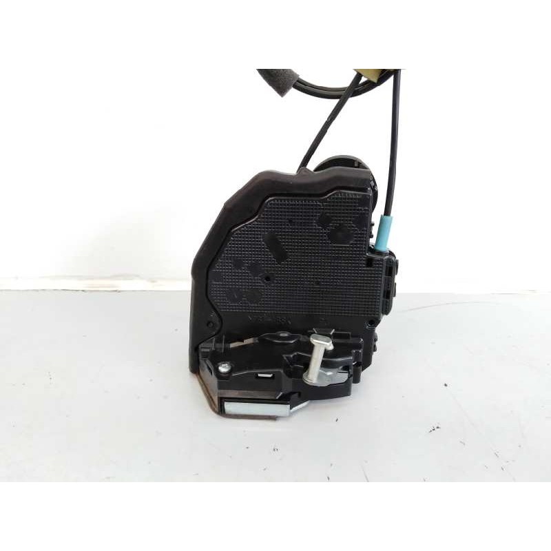 Recambio de cerradura puerta trasera derecha para toyota rav 4 advance referencia OEM IAM 2C4112114  E2-A3-5-1